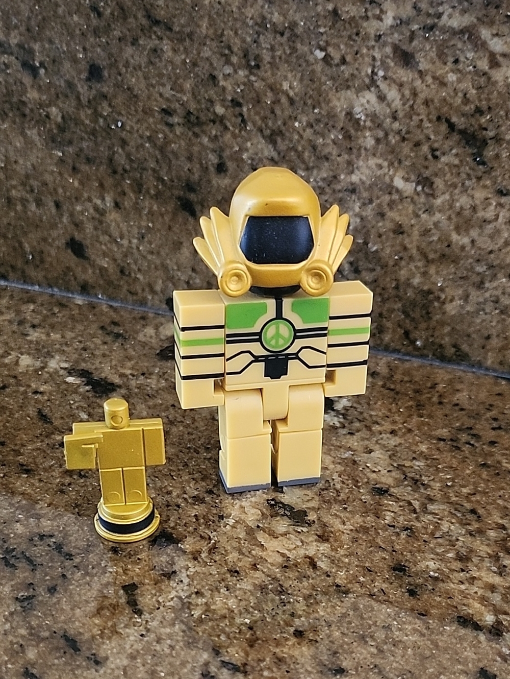 Roblox Action Collection - Legends of Roblox Six Figure Pack - Picture 9 of 9